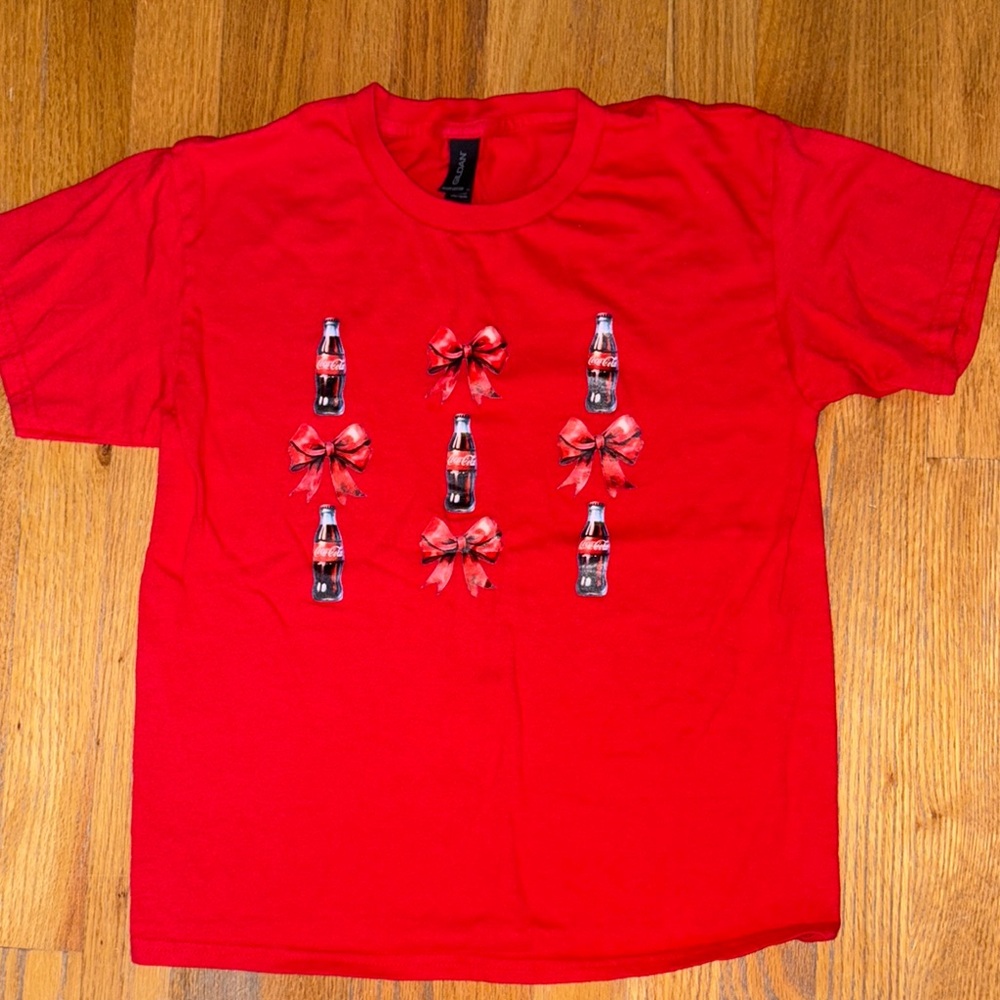 Gildan kids Coca Cola and bows shirt